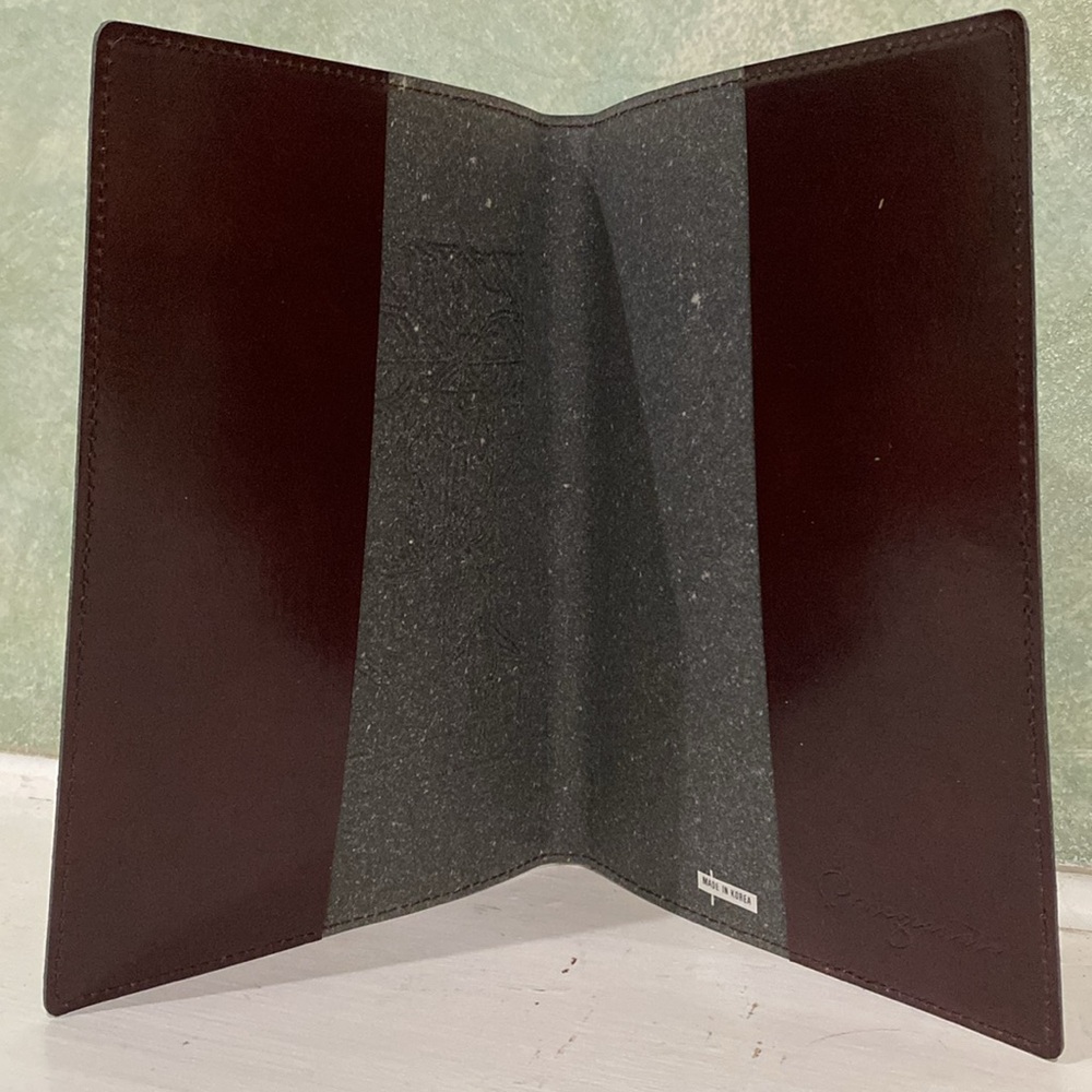 Beautiful journal with embossed leather cover, new, unused condition. - Picture 7 of 10